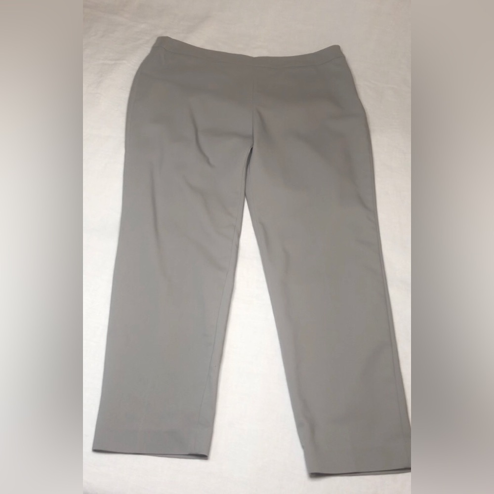 Chaus New York Cropped Stretch Pants Light Gray Women’s Size 14